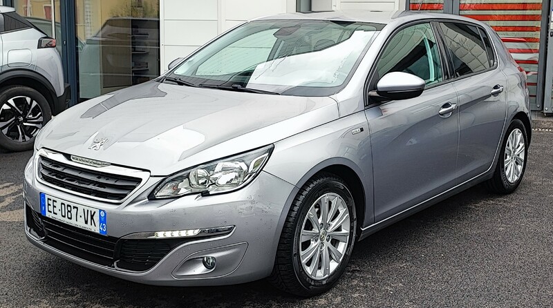Afficher le détail de PEUGEOT 308 STYLE 1.2L PURETECH 110CH BVM5 