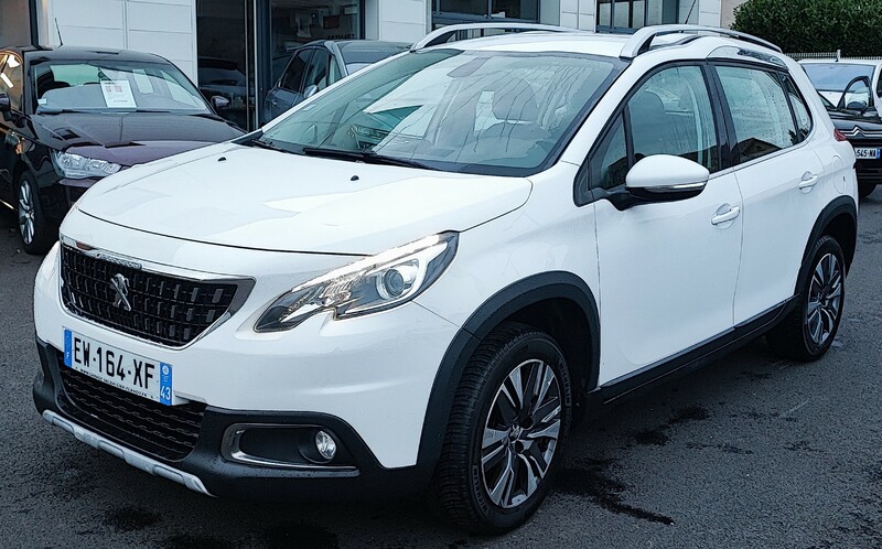 Afficher le détail de PEUGEOT 2008 1.2L ESS 110 BVM5 ALLURE