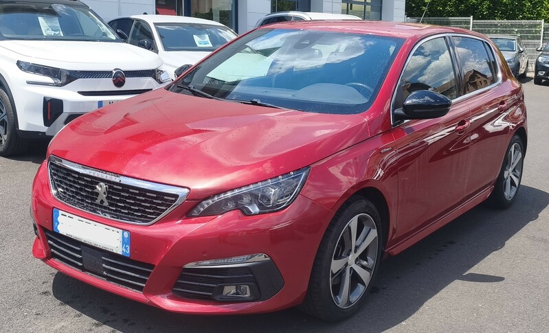 Afficher le détail de 1.5l BLUE HDI 130 EAT8 GT-LINE