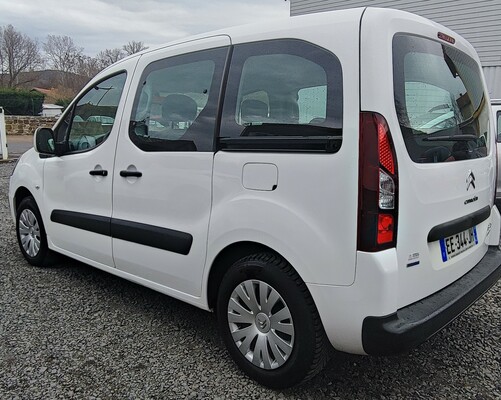 CITROËN BERLINGO 1.6L BlueHDI 100 BVM5 FEEL+NAV