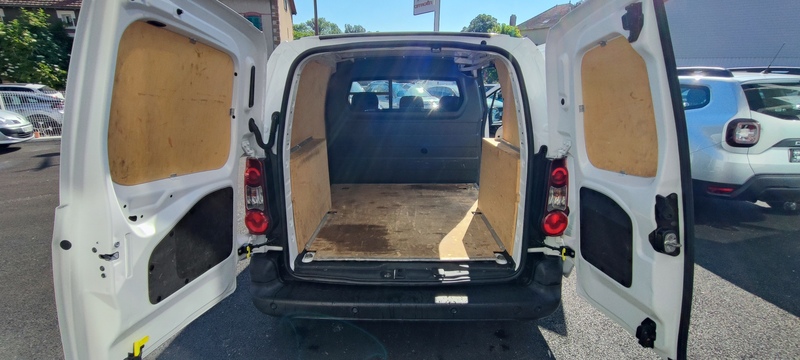 PEUGEOT PARTNER 1.6L BlueHDI 75CH prenium pack