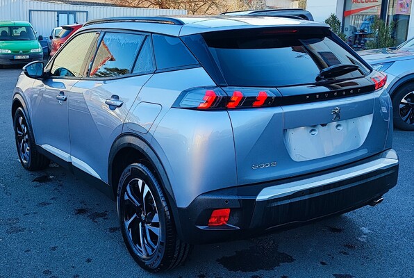PEUGEOT 2008 1.5L BlueHDI 130 EAT8 ALLURE 