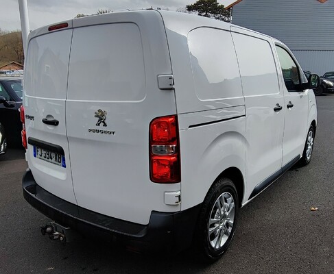 PEUGEOT EXPERT COMPACT PREMIUM PACK 1.6L BLUEHDI 115 BVM6 + attellage