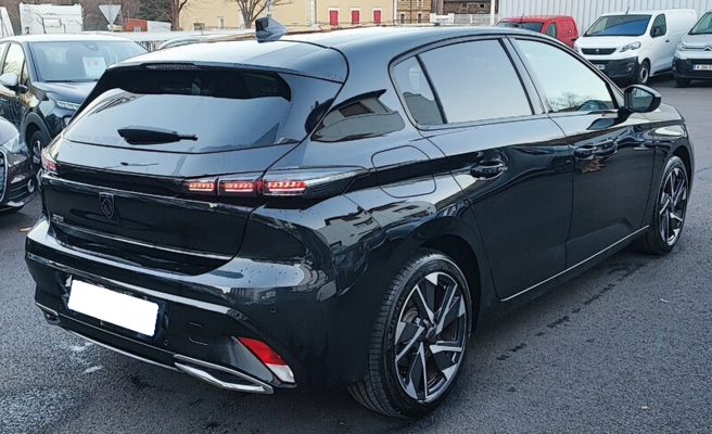 PEUGEOT 308 1.5L BlueHDI 130CH EAT8 ALLURE