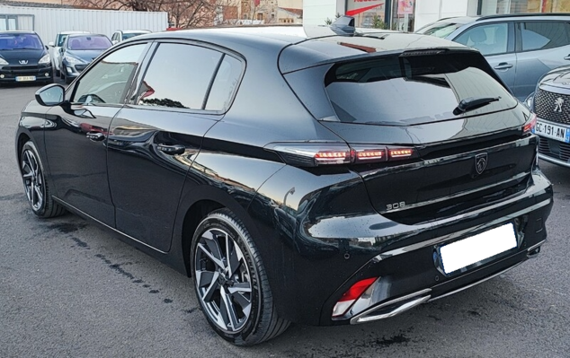 PEUGEOT 308 1.5L BlueHDI 130CH EAT8 ALLURE