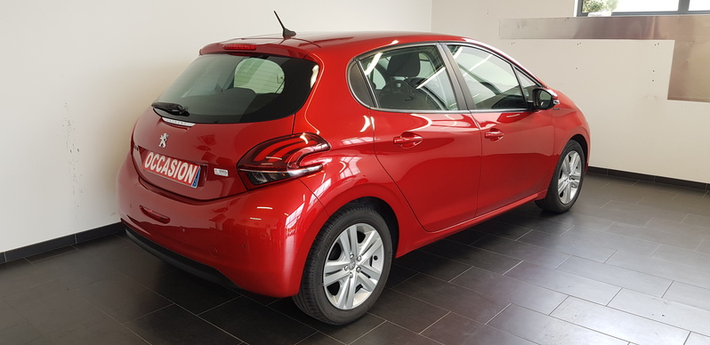 PEUGEOT 208 1.2L ESS 82 BVM5 SIGNATURE