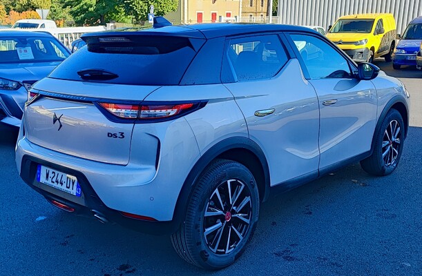 DS DS3 1.5L BLUE HDI 130 EAT8 PERFORMANCE LINE