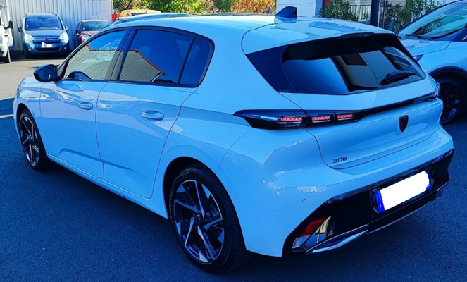 PEUGEOT 308 1.5 L BLUE HDI 130 EAT8