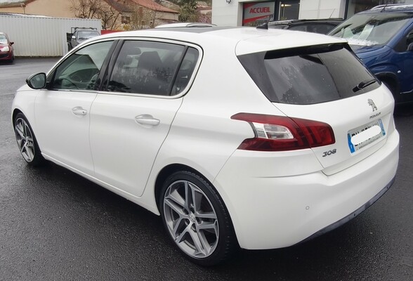 PEUGEOT 308 2.0L BLUE HDI EAT6 150CV FELINE