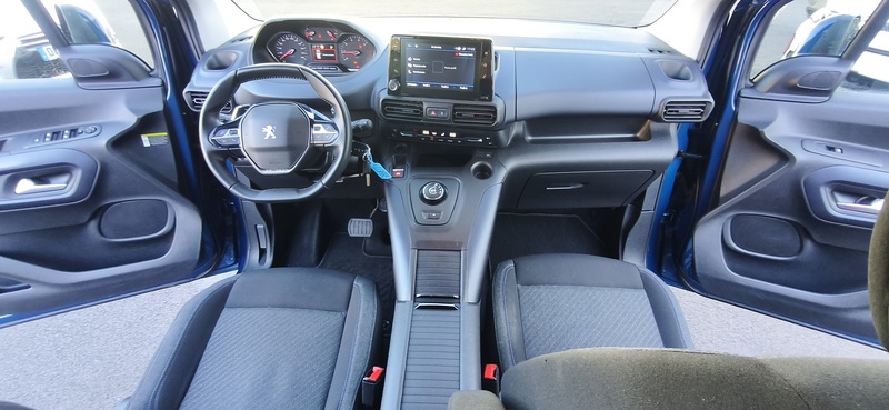 PEUGEOT RIFTER 1.5L BLUE HDI 130 EAT8 ALLURE PACK