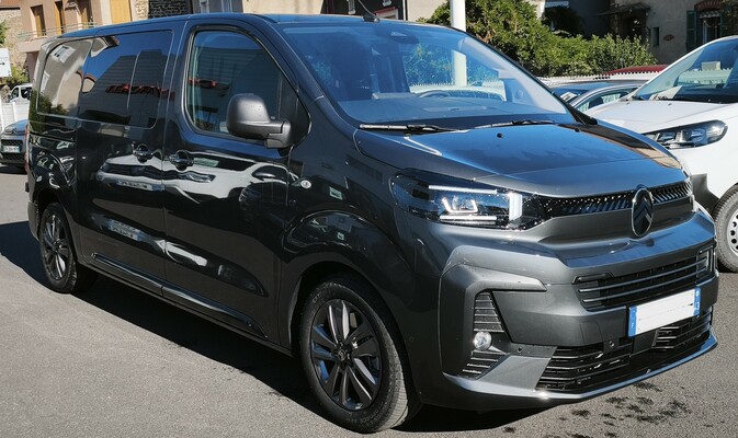 CITROEN JUMPY 2.2L BLUEHDI EAT8 180 XTR TAILLE M CABINE APPROFONDIE